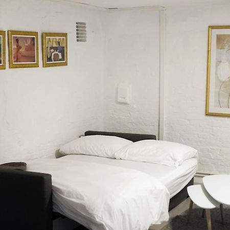Central, Cozy & Beautiful Designed 2-Rooms Apt. Near River Berlijn Buitenkant foto