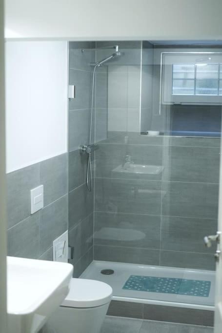 Central, Cozy & Beautiful Designed 2-Rooms Apt. Near River Berlijn Buitenkant foto
