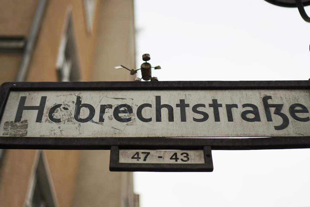 Central, Cozy & Beautiful Designed 2-Rooms Apt. Near River Berlijn Buitenkant foto